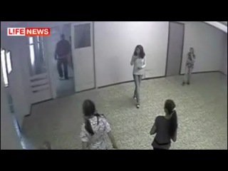 video учительницу избили в школе на глазах у школьников sex