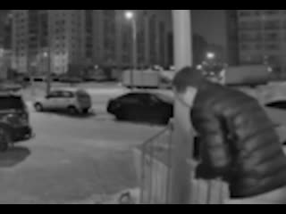 video в набережных челнах мужик устроил дикую истерику у подъезда своей возлюбленной в 3 часа ночи sex