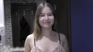 video папа соблазнил 18 летнюю дочку пока мама на работе sex