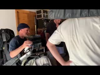 video san holo строит студию sex