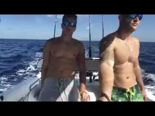 video гей секс пара похотливых геев занималась сексом в круизе sex