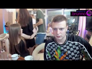 video мелстрой целует и трогает грудь спицына вынесли испанский стыд sex