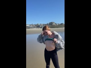 video девушка пытаеться сдерживать свои стоны порно на публике публичное порно порно на улице тихий стон 18 текущий sex