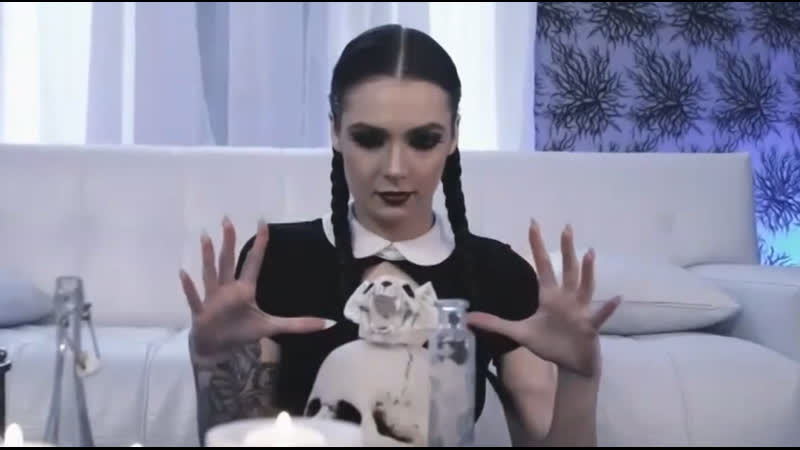 video откровенная сцена по мотивам фильма семейка адамс sex