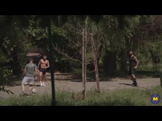 video футболисты забили пару голов в дырки милфы sex