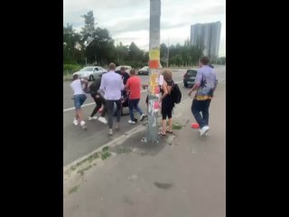 video в центре киева местные парни толпой избили чернокожего sex