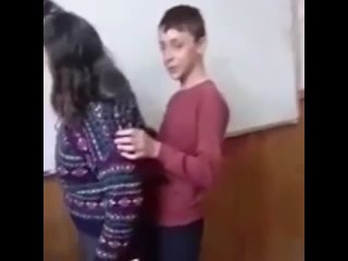 video молодые пытаются секс учителя на уроке sex