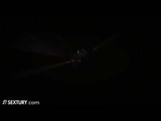 video 21sextury молодой крошке жестко разрушает киску большой член ее жениха sex