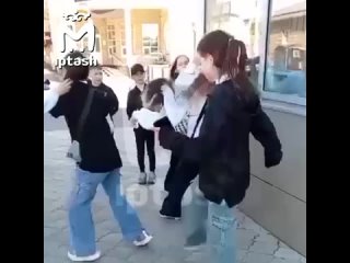 video школьницы в чистополе толпой избили двух сестёр и сорвали с одной хиджаб sex