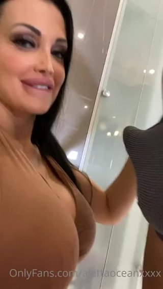 video aletta ocean отблагодарила верного поклонника за подписку на onlyfans sex
