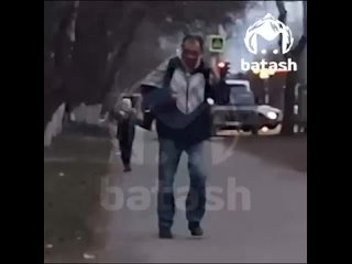 video соседка спугнула мужчину который приставал к уфимской школьнице в подъезде sex