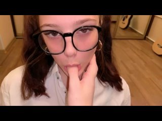 video неудержалась и начала сосать трах ебля секс порно порево порнуха мамки зрелая зрелки брюнетка кастинг пьяная стонет sex