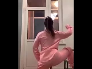 video instasamka инстасамка тверкает в пижаме слив голая попа показывает попу с sex