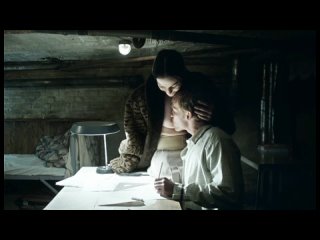 video одержимая демоном мать кормит грудью взрослого сына инцест дала пососать сиську сын сосет грудь мама соблазняет sex