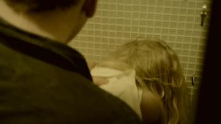 video брат случайно трахнул родную сестру в туалете клуба случайный инцест ебет пьяную сестру дала брату кончил сестре в sex