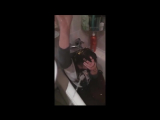 video реалии вписок девушку заблевалиобоссали и потушили окурок об голову 18 sex