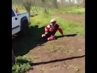 video внезапная и беспощадная погрузка мота в пикап sex
