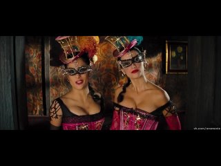 video сексуальные сальма хайек и пенелопа крус в корсетах sex