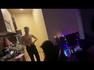 video друзья уломали на минет вписка у хорошего знакомого порно трахает русское инцест домашнее sex