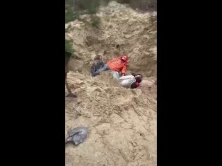 video один из главарей молодые формирования азов опубликовал кадры с расправой на sex