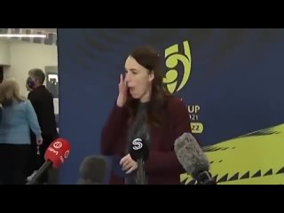 video премьер министрерка новой зеландии джасинда адерн тоже всецело поддержала зеленского как это можно заметить на sex
