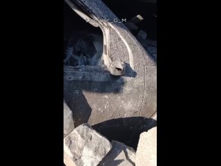 video точным попаданием был уничтожен очередной автомобиль эвакуации всу который они пытались спрятать в гараже всу зсу sex
