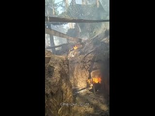 video красиво горит укрытие боевиков всу догорает после прямого попадания снаряда российской артиллерии u g m sex
