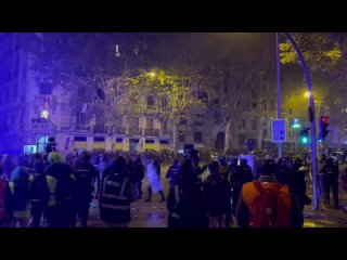 video unas 4 000 personas se manifestaron este jueves 16 de noviembre frente a la sede del partido socialista obrero sex
