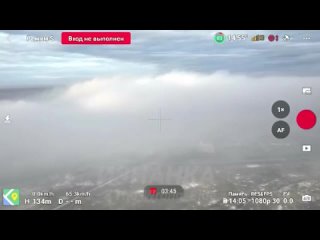 video los soldados rusos avanzan con éxito al amparo de una cortina de humo sex
