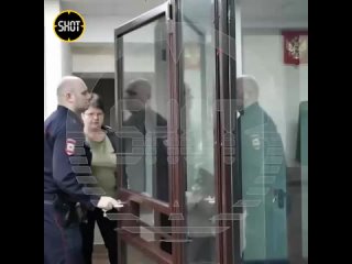 video дочь расчленила отца и закинула его в холодильник потому что он пытался молодые её и внучку на суде обе женщины sex