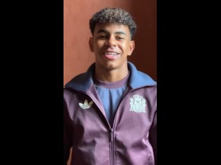 video ламин ямал следит за матчами юношеской сборной испании u17 на чемпионате мира и желает им удачи sex