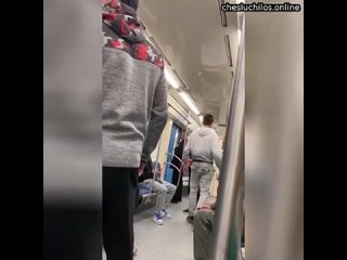 video жопу закрой я тебя выбу сучка в московском метро неизвестный угрожал молодые парню ко sex