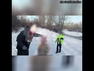 video поставили на колени и стали избивать в хакасии девочка попросила парней проучить соперницу которая sex