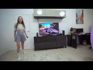 video рассталась с парнем чтобы наконец совратить соседа по квартире sex