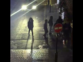 video полицейские в лондоне притворяются пьяными чтобы ловить воров sex