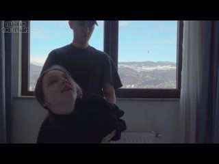 video секс с разговорами моя младшая сводная сестра насмотрелась порно и типо застряла в окне qesastop 008 sex