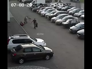 video в уфе отец молодые избил его приятеля школьника за то что тот в шутку спрятал велосипед его сына sex