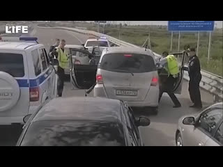 video четыре наряда дпс ловили пьяного гонщика в тюменской области sex