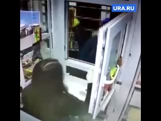 video челябинские школьники стреляют в лицо продавцу sex