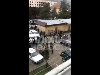 video в карачаевске турок школьник затащил девочку в квартиру молодые перерезал горло а тело выбросил в подъезд sex