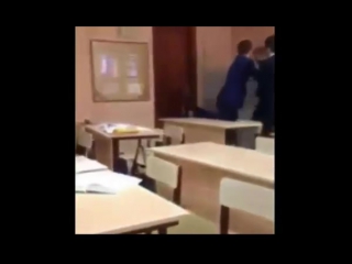 video очевидцы сняли как 18 летний молодые избивал одноклассницу sex