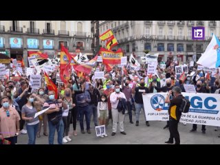 video полицейские в мадриде вышли на акцию протеста sex