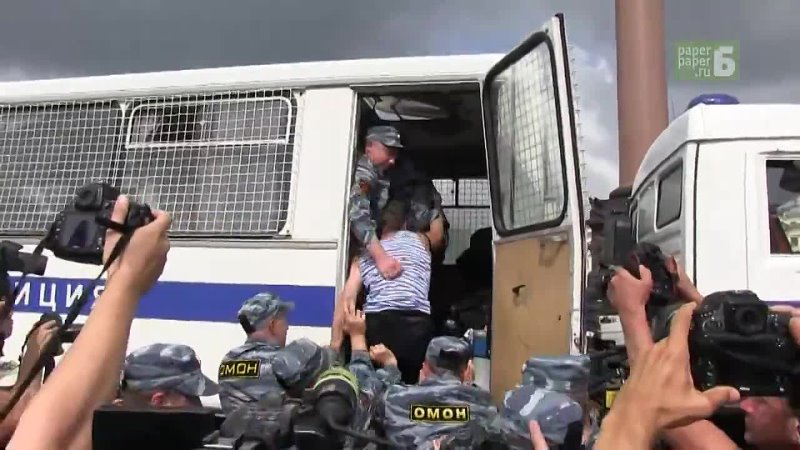 video провокация гей активиста в день вдв 02 08 2013 питер дворцовая площадь sex