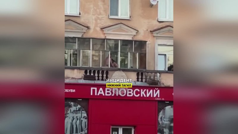 video 18 в нижнем тагиле пара занялась сексом на балконе у всех на глазах sex