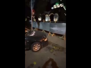 video пьяный приезжий хотел поспать в чужой машине но в итоге поджёг её sex