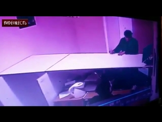 video казах с ножом пытается поймать обидчика видеожесть sex