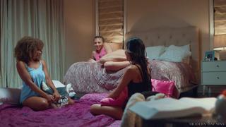 video gia derza vina sky jenna foxx cum gluttons slumber party squirtfest lesbian sex