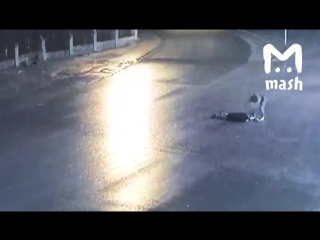 video парень заметил что его девушка разговаривает с другим похитил ее и забил камнями sex
