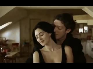 video моника беллуччи и венсан кассель в фильме квартира 1996 sex