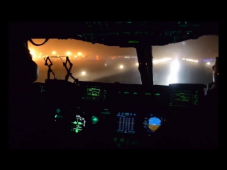 video взлёт и посадка в ночное время самолёта boeing c 17 globemaster iiiсъёмка с кабины sex